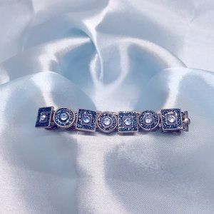 Beautiful Blues Vintage Rhinestone Expandable Bracelet
